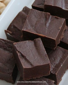 Easy-Chocolate-Fudge-ChocolateChocolateandmore-26a